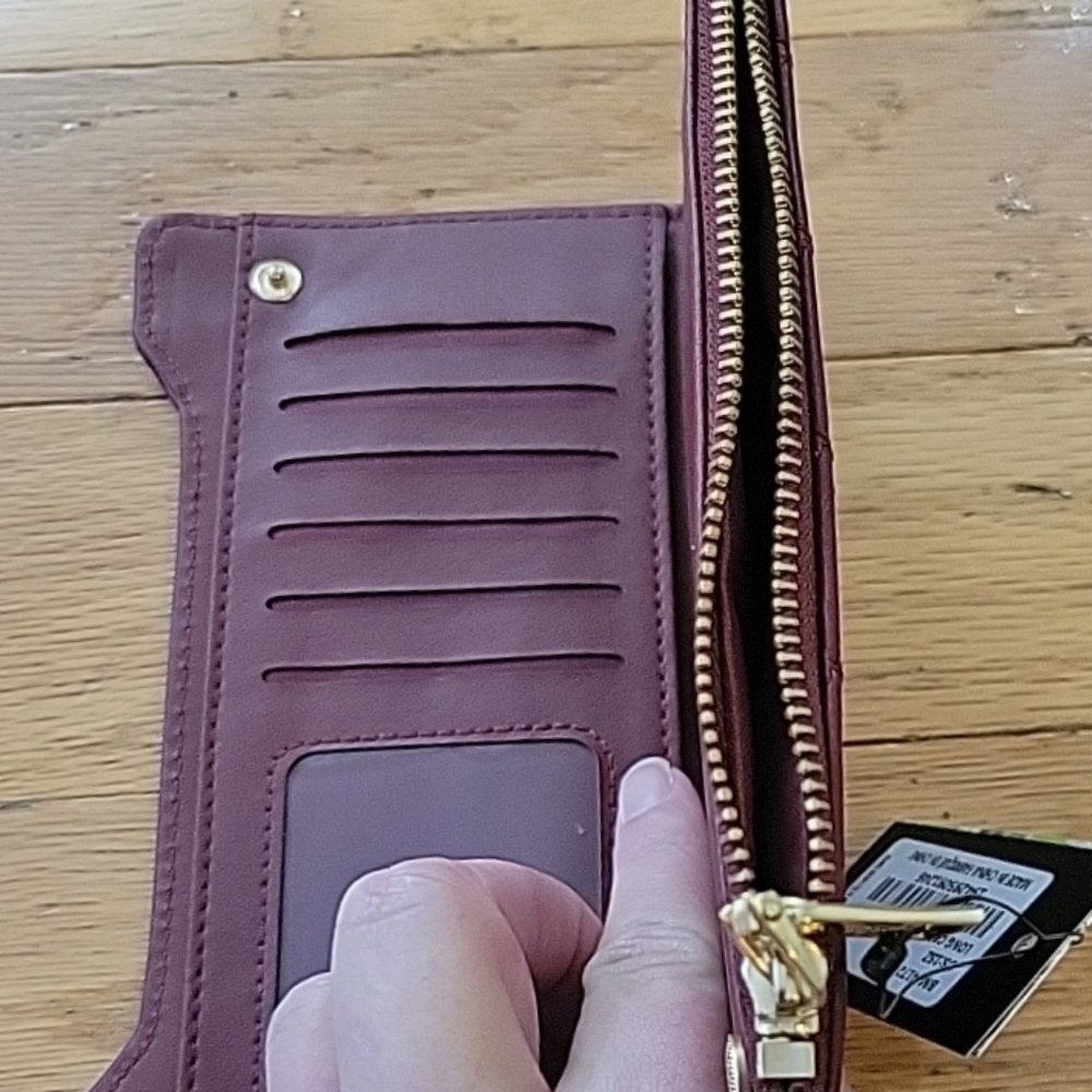 NWT BADGLEY MISCHKA Wine Quilted Long Cards Wallet Vegan Leather. - Picture 6 of 9